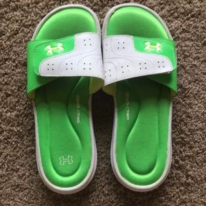 Memory foam slide shoes